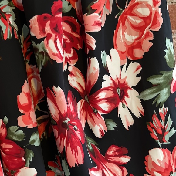 Floral skirt - Picture 3 of 3